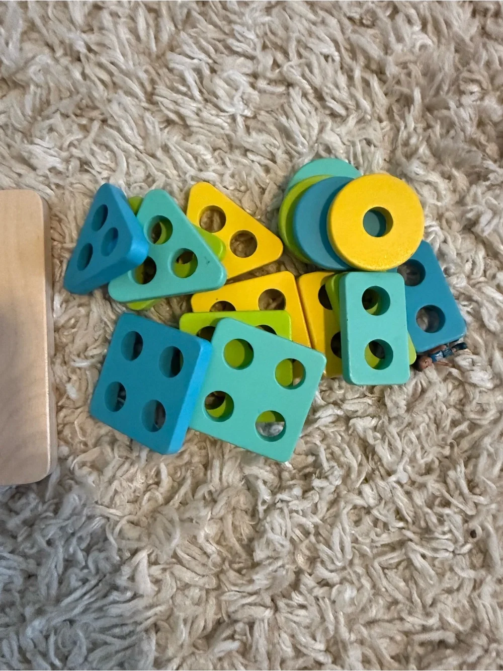 Lovevery Wooden Shape Puzzle - Yellow & Teal